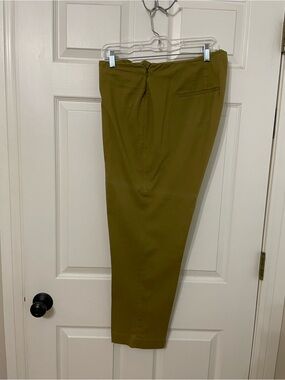 J. Jill Olive Green Cropped Pants